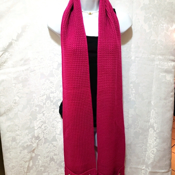 Michael Kors scarf with pocket on pink - Picture 2 of 16